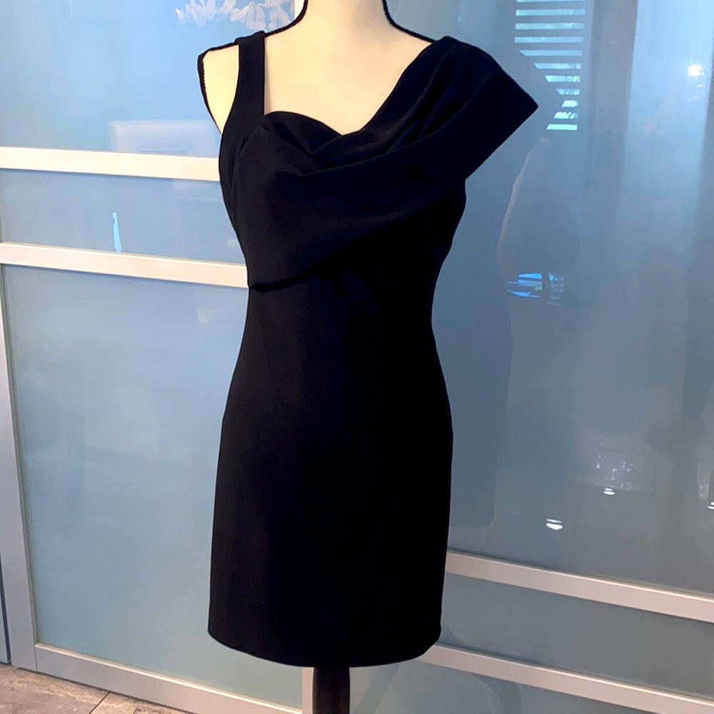 Formal cocktail dress, designer Bebe, S excellent condition, only been worn once